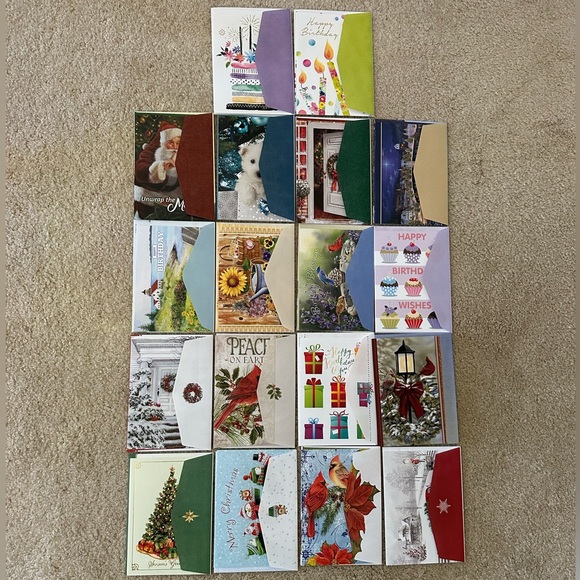 New 18 of different brand of cards with envelopes. - Picture 2 of 7